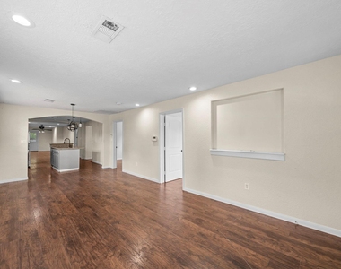 2821 Holman Street - Photo Thumbnail 10