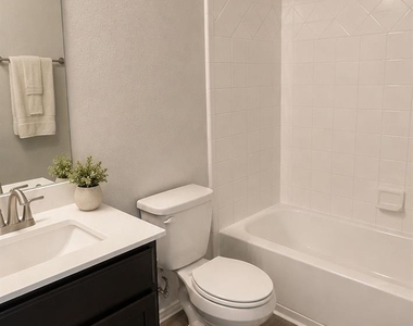 21275 Catalina Palm Drive - Photo Thumbnail 8