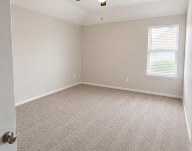 21275 Catalina Palm Drive - Photo Thumbnail 7