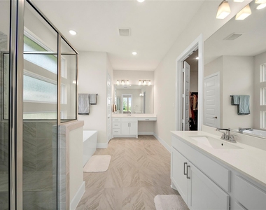 5914 Emerald Ranch Lane - Photo Thumbnail 12