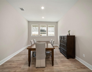 5914 Emerald Ranch Lane - Photo Thumbnail 9