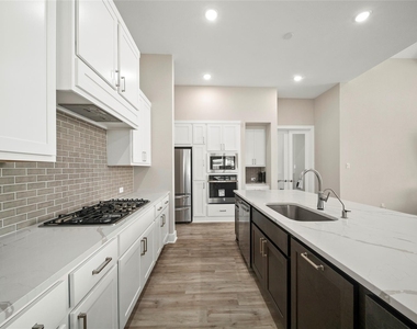 5914 Emerald Ranch Lane - Photo Thumbnail 5