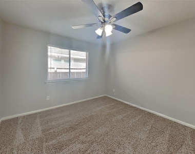 2519 Fox Water Drive - Photo Thumbnail 11