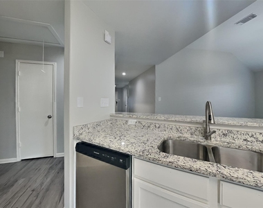 2519 Fox Water Drive - Photo Thumbnail 4