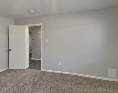 2519 Fox Water Drive - Photo Thumbnail 10