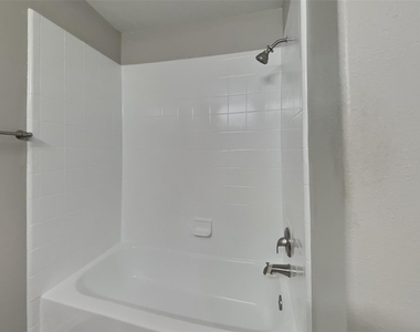 2519 Fox Water Drive - Photo Thumbnail 9