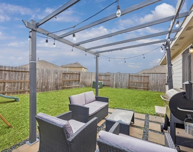 26810 Cenzontle Dr - Photo Thumbnail 17