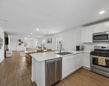 26810 Cenzontle Dr - Photo Thumbnail 9
