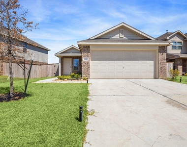 26810 Cenzontle Dr - Photo Thumbnail 1