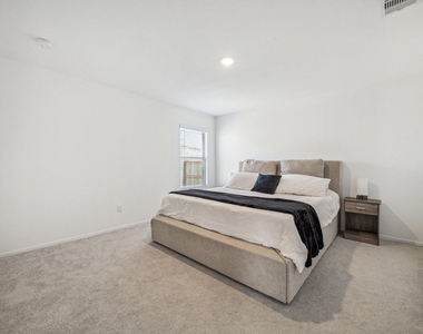 26810 Cenzontle Dr - Photo Thumbnail 11