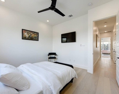 5702 Fairdale Ln - Photo Thumbnail 32