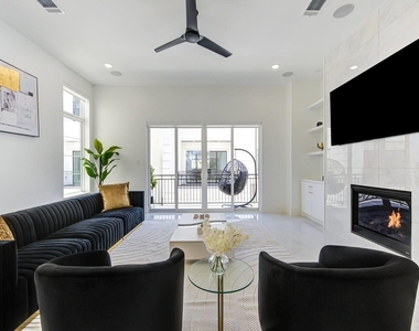 5702 Fairdale Ln - Photo Thumbnail 17