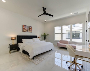 5702 Fairdale Ln - Photo Thumbnail 23