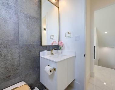 5702 Fairdale Ln - Photo Thumbnail 22