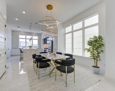 5702 Fairdale Ln - Photo Thumbnail 15