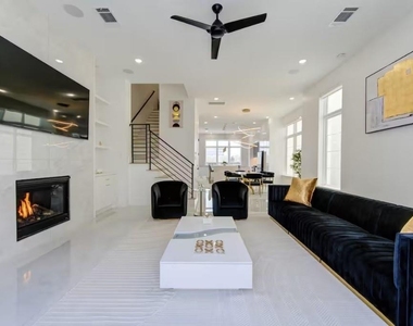 5702 Fairdale Ln - Photo Thumbnail 19