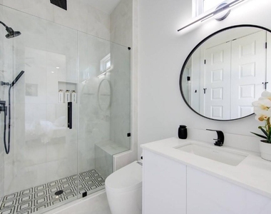 5702 Fairdale Ln - Photo Thumbnail 34