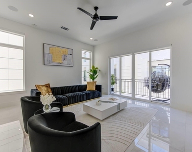 5702 Fairdale Ln - Photo Thumbnail 18