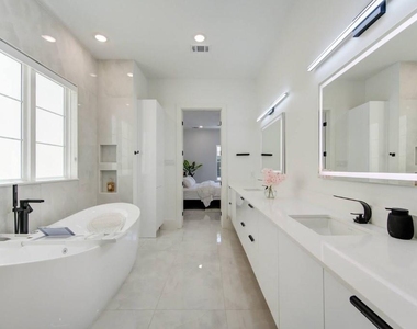 5702 Fairdale Ln - Photo Thumbnail 27