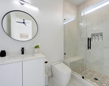 5702 Fairdale Ln - Photo Thumbnail 33