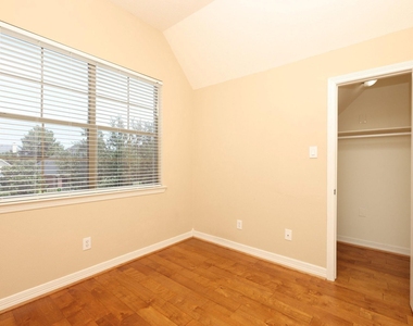 2814 Keagan Falls Drive - Photo Thumbnail 30