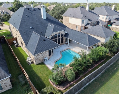 2814 Keagan Falls Drive - Photo Thumbnail 2
