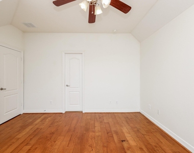 2814 Keagan Falls Drive - Photo Thumbnail 28