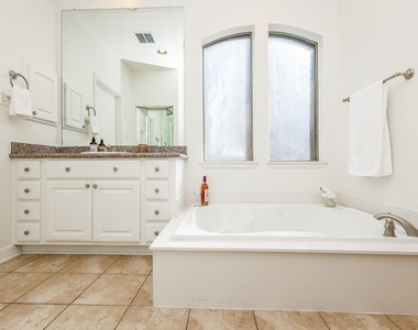 2814 Keagan Falls Drive - Photo Thumbnail 15