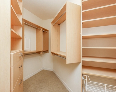 2814 Keagan Falls Drive - Photo Thumbnail 17