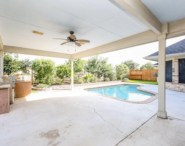 2814 Keagan Falls Drive - Photo Thumbnail 34
