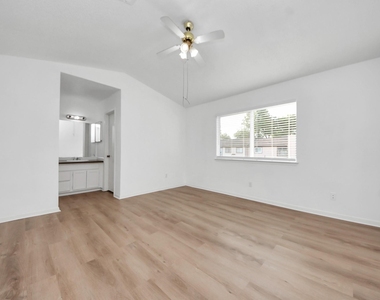 12500 Brookglade Circle - Photo Thumbnail 25
