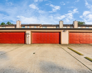 12500 Brookglade Circle - Photo Thumbnail 34