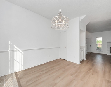 12500 Brookglade Circle - Photo Thumbnail 10