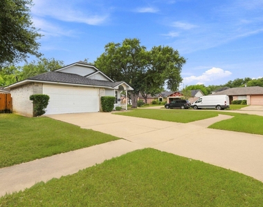 19459 Cypress Arbor Drive Drive - Photo Thumbnail 3