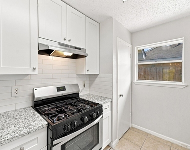 19459 Cypress Arbor Drive Drive - Photo Thumbnail 13