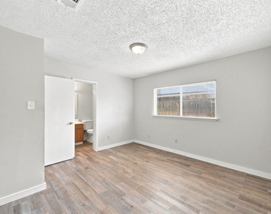 19459 Cypress Arbor Drive Drive - Photo Thumbnail 16
