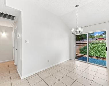 19459 Cypress Arbor Drive Drive - Photo Thumbnail 8