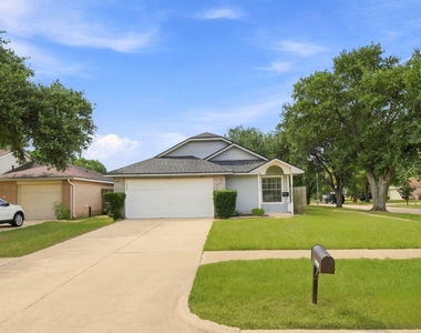 19459 Cypress Arbor Drive Drive - Photo Thumbnail 1