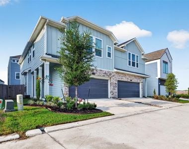 2206 Via Cami Lane - Photo Thumbnail 1