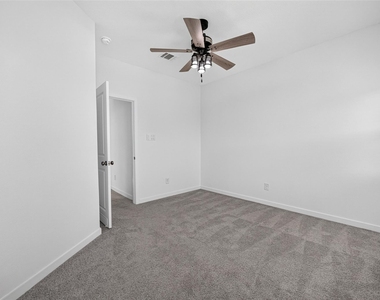 2206 Via Cami Lane - Photo Thumbnail 27