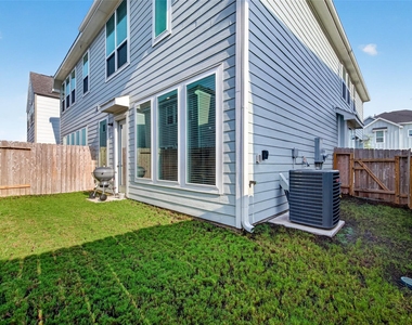 2206 Via Cami Lane - Photo Thumbnail 43