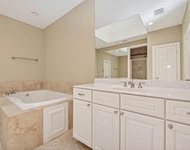 1804 Tuam Street - Photo Thumbnail 18