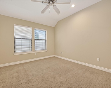 1804 Tuam Street - Photo Thumbnail 11