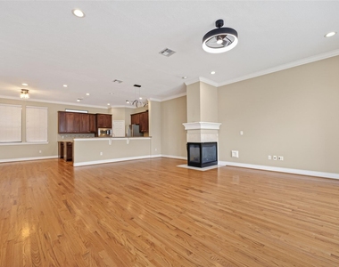 1804 Tuam Street - Photo Thumbnail 4