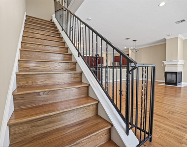 1804 Tuam Street - Photo Thumbnail 10