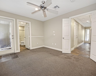 1804 Tuam Street - Photo Thumbnail 8