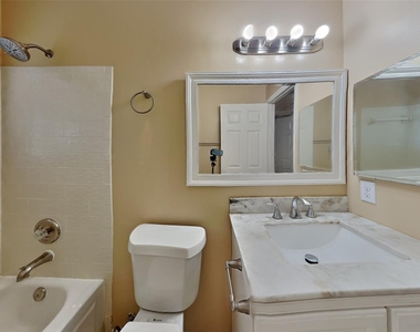 151 E Pathfinders Circle - Photo Thumbnail 16