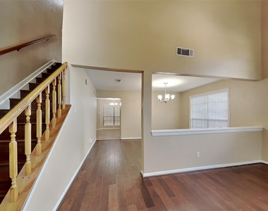 151 E Pathfinders Circle - Photo Thumbnail 3