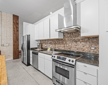 1312 Live Oak Street - Photo Thumbnail 5