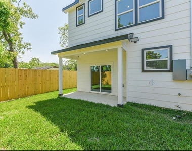 7330 Krueger Road - Photo Thumbnail 30